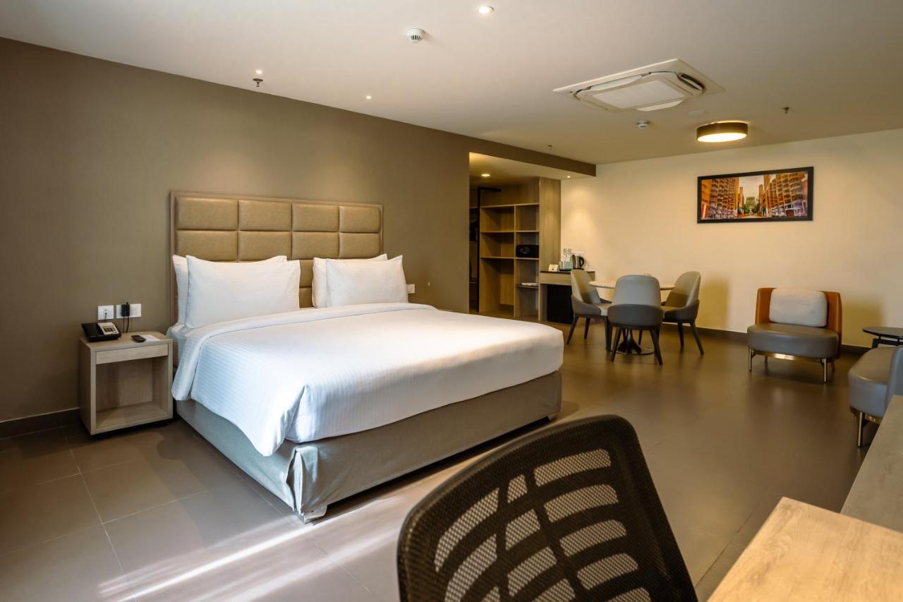 Amika Hotel,Madurai - Near Airport Ngoại thất bức ảnh